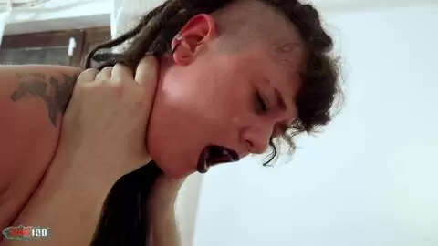 Rasta-Girl Agatha Dreadlocks mit natürlichen großen Titten fickt hart im Schlafzimmer photo 10