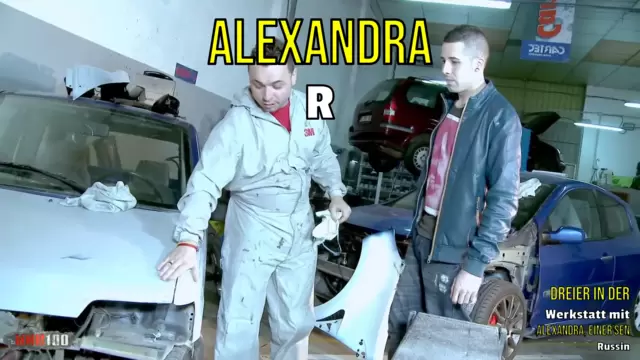 Dreier in der Werkstatt mit Alexand...