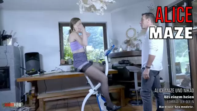 Alice Maze und Nikao bei einem heißen Fahrrad-Sex, der in Hardcore-Sex mündete.