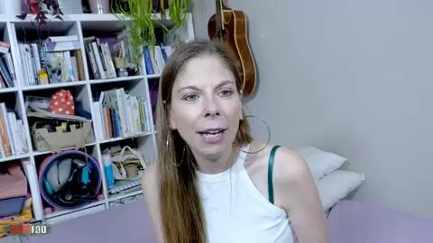 Alice Mazes extremes belgisches Interview endet mit Deepthroat, intensivem Analsex und Pisseinlauf photo 02