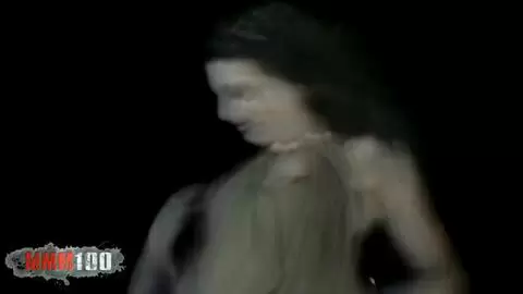 Die junge Französin Alys Rebel veranstaltet ihre kleine Show in den Straßen von Sitges photo 13