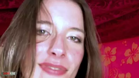 Amelie Jolie wird interviewt und dann tief gefickt photo 03