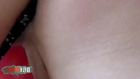 Estrella porno rubia Anastasia Kass quitándose la ropa en las rocas photo 13