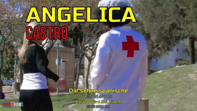 Die schöne spanische Blondine Ange...