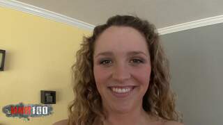 Sein groÃŸer schwanz zwische...