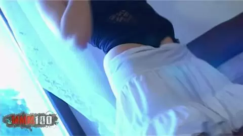 Die schöne, schlanke Französin Ava macht vor dem Kamin einen Striptease photo 03