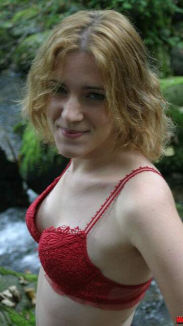 Axelle Laroche Free Sexy Photo #035