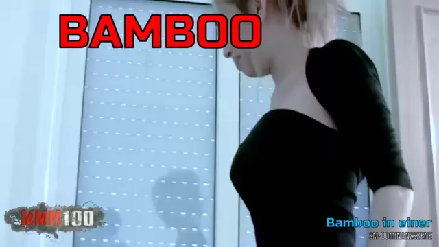 Bamboo in einer SM-Dominanzszene