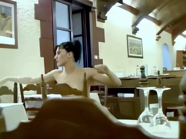Die spanische Barbara nux heißer Striptease photo 1