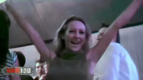 Verrückte Party in einem Nachtclub in Besançon nach der Erotikmesse photo 01