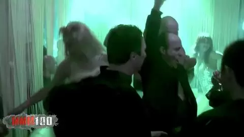 Verrückte Party in einem Nachtclub in Besançon nach der Erotikmesse photo 05