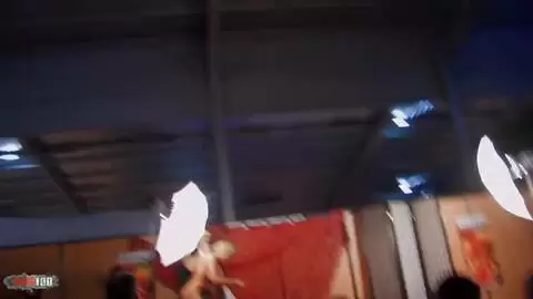 Krystal Wallas & Max Cortes im Erotiksalon in Besançon photo 16