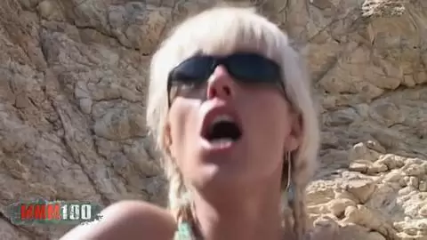 Wunderschöne spanische MILF Betty Davis wird am Strand von Jorge Fernandez fertiggemacht photo 06