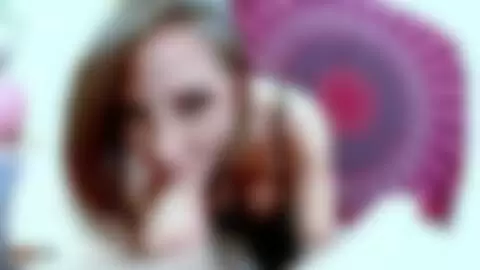 Frecher Blowjob von einer gierigen vollbusigen Milf