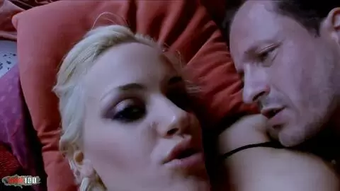 Squirting, Analsex und Deepthroat für die vollbusige Blondine Britney photo 16