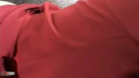 Hübsche junge Blondine mit großen Titten Calia B posiert in der Garage photo 04