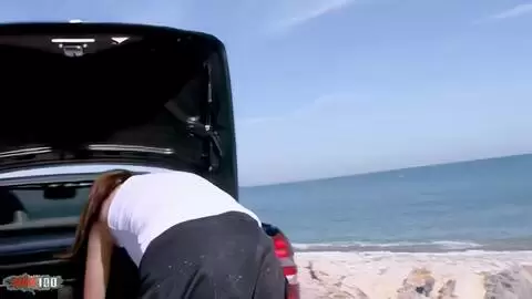 Die junge Französin Carla hat gefilmt, wie sie sich fertig macht photo 01