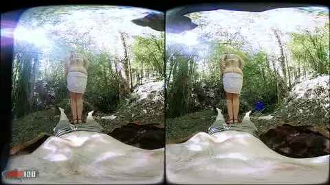 3D-Virtual-Reality-Fick im Freien mit der französischen Milf Charlie photo 01