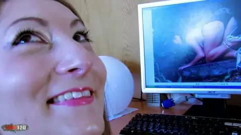 Charlotte fickt sogar im Büro !!! photo 01