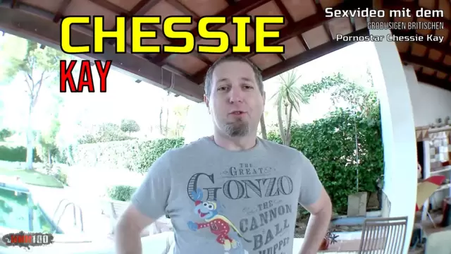 Sexvideo mit dem großbusigen briti...
