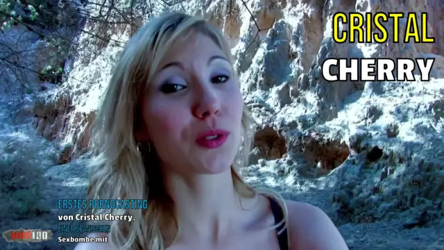 Erstes Pornocasting von Cristal Cherry, einer spanischen Sexbombe mit Traumkörper