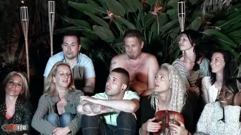 Ungewöhnliche Allianzen und Sex im Wald für Bryan und Tania Kiss photo 14