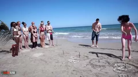 Immunit&auml;tstest am Strand und tiefe Sodomie mit Justine photo 02