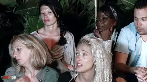 Immunit&auml;tstest am Strand und tiefe Sodomie mit Justine photo 13