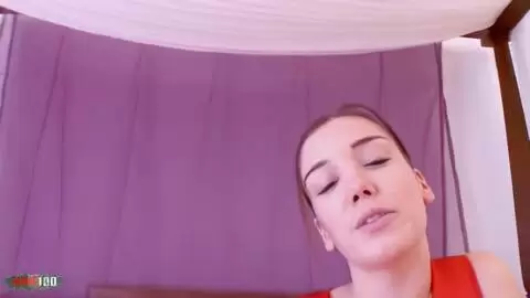 Videointerview mit der großartigen jungen französischen Schauspielerin Cynthia Lavigne photo 03