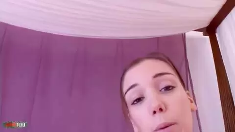 Videointerview mit der großartigen jungen französischen Schauspielerin Cynthia Lavigne photo 06