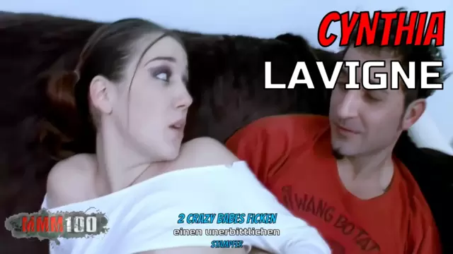 2 Crazy Babes ficken einen unerbitt...