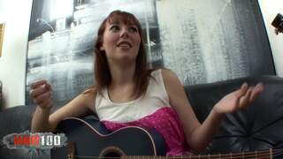 Würziges rothaariges mädchen...