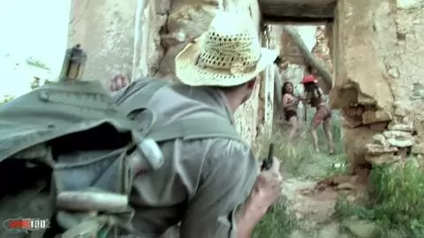 Outdoor-Analdreier mit Yesenia Rock und Dunia Montenegro photo 01