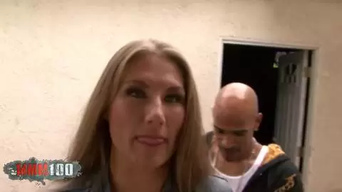 Milf von einem schwarzen Hengst mit einem großen Schwanz gefickt photo 03