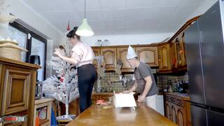 Emmitas groÃŸe titten hÃ¼p...