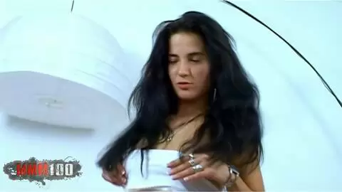 Erissa eine hübsche französische Libertine bekommt ihre Muschi und ihren Arsch gefickt photo 01