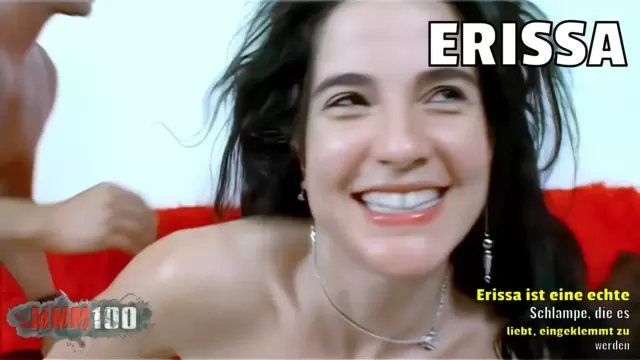 Erissa ist eine echte Schlampe, die es liebt, eingeklemmt zu werden
