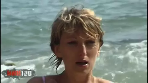 Analfick am Strand mit der schönen französischen MILF Estelle Clark photo 06