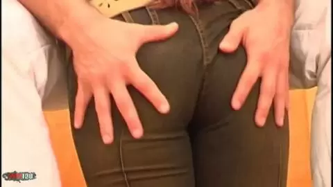 Brunette star du porno masturbating  photo 13