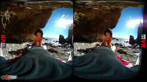 Fick ihre nasse Fotze am Strand