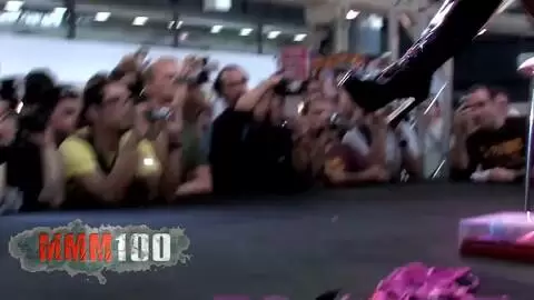 Jenny One dildoing sich vor dem Ficeb-Publikum 2007 photo 12