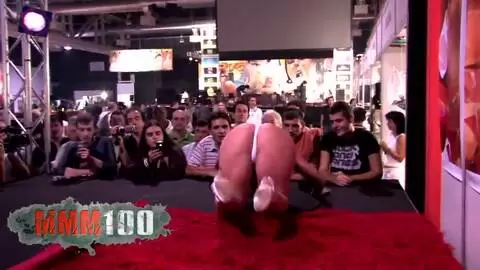 Olga Cabaeva strippt auf der Bühne bei Ficeb 2007 i photo 11