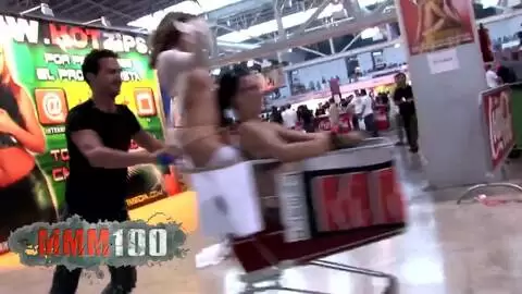 Wir sind in Ficeb wahnsinnig, während wir die Sterne in Wagen nehmen photo 08
