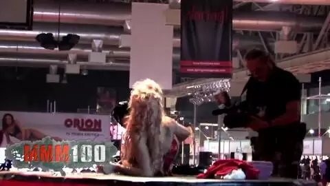 Sonia Baby se déshabille et fait pipi au Ficeb 2007 photo 11