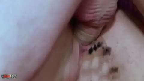 Die fesselnde spanische Brünette Gigi Love wird auf dem Sofa gefickt und in den Arsch gefickt photo 07