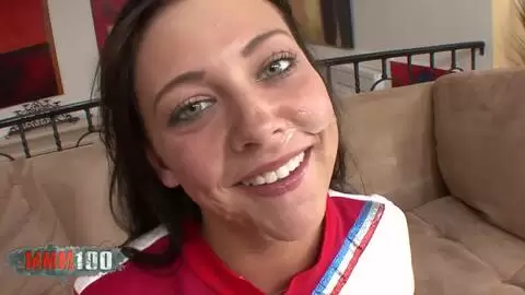 Freche Cheerleaderin tief gefickt photo 16