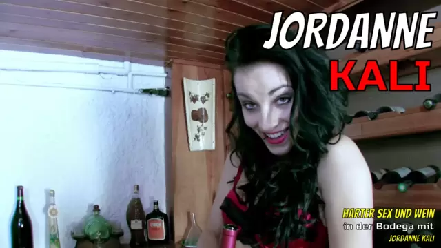 Harter Sex und Wein in der Bodega mit Jordanne Kali