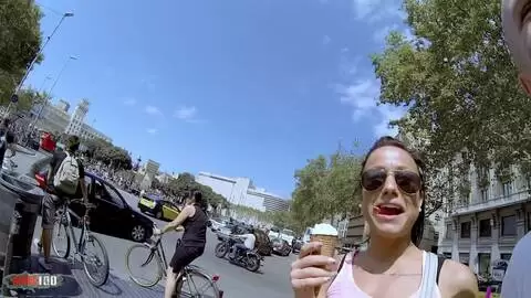 Tiefe Analorgasmen mit der atemberaubenden französischen Brünetten Joyce Exess photo 01