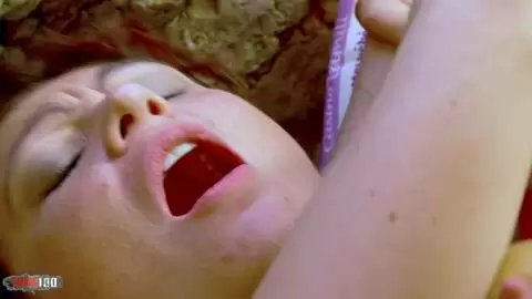 Anal versaute Aktivitäten am Strand mit der köstlichen Französin Julia Gomez photo 12