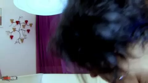 Schlampe wird doppelt mit riesigem Dildo gefickt photo 16